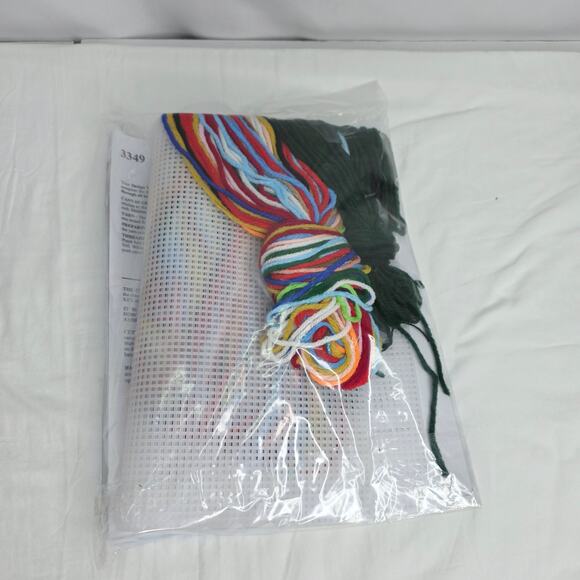 Design Works Plastic Canvas Kit #3349 Santa in Sleigh 11.5" x 13.5"  3349 New - Picture 7 of 7